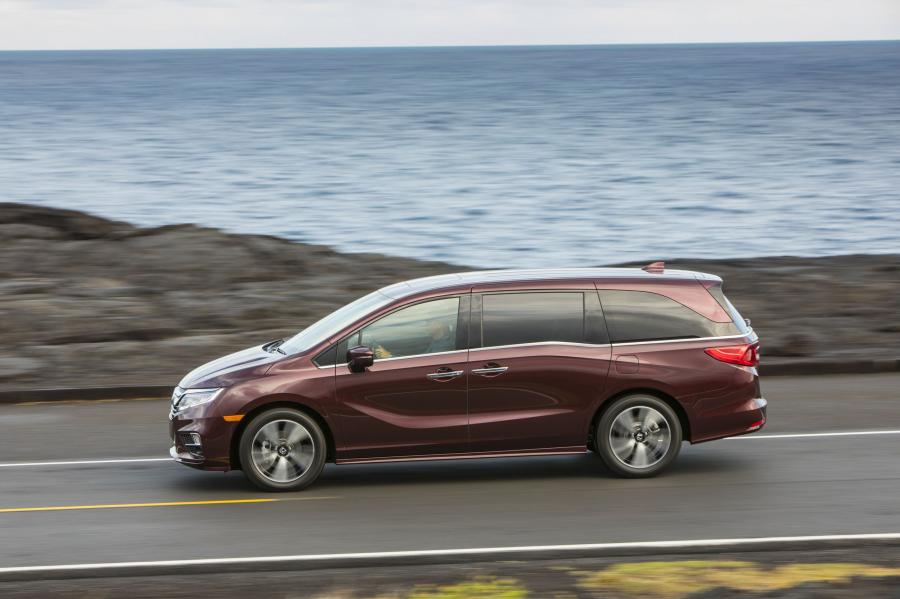  Honda Odyssey 2017 года  (фото 60 из 160)